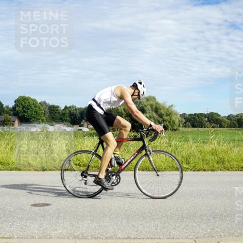 31.08.2025 - Elbe Triathlon Hamburg Michael Burmester http://msf.ph/oto/8691972 31.08.2025 10:21:35 Radfahren 736, 766, 907, 933, 957, 960, 986 meine-sportfotos.de