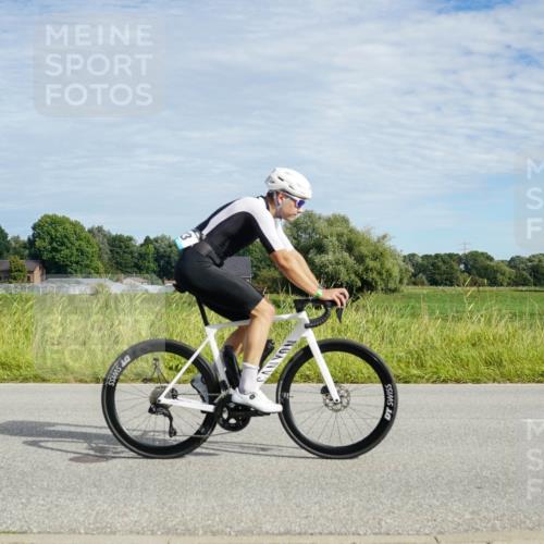 31.08.2025 - Elbe Triathlon Hamburg Michael Burmester http://msf.ph/oto/8691974 31.08.2025 10:21:39 Radfahren 736, 764, 766, 788, 900, 907, 933, 957, 986 meine-sportfotos.de