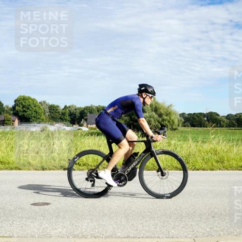 31.08.2025 - Elbe Triathlon Hamburg Michael Burmester http://msf.ph/oto/8691998 31.08.2025 10:22:03 Radfahren 413, 783, 796, 814, 842, 1030, 1042, 1081, 1101 meine-sportfotos.de