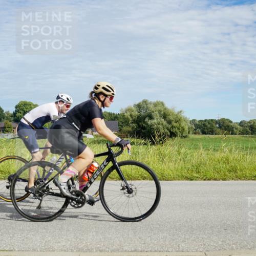 31.08.2025 - Elbe Triathlon Hamburg Michael Burmester http://msf.ph/oto/8692027 31.08.2025 10:22:50 Radfahren 805, 871, 878, 963, 1007, 1048 meine-sportfotos.de