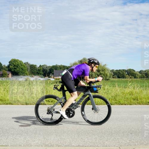 31.08.2025 - Elbe Triathlon Hamburg Michael Burmester http://msf.ph/oto/8692054 31.08.2025 10:23:16 Radfahren 922, 965, 989, 1016, 1056, 1086, 1107 meine-sportfotos.de