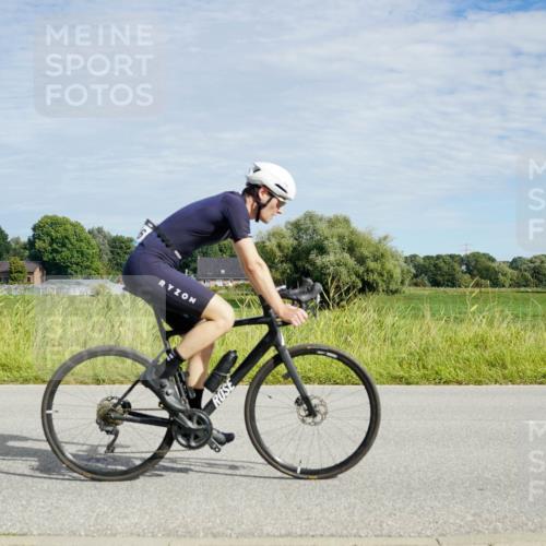 31.08.2025 - Elbe Triathlon Hamburg Michael Burmester http://msf.ph/oto/8692056 31.08.2025 10:23:18 Radfahren 922, 965, 989, 1016, 1056, 1086, 1107 meine-sportfotos.de