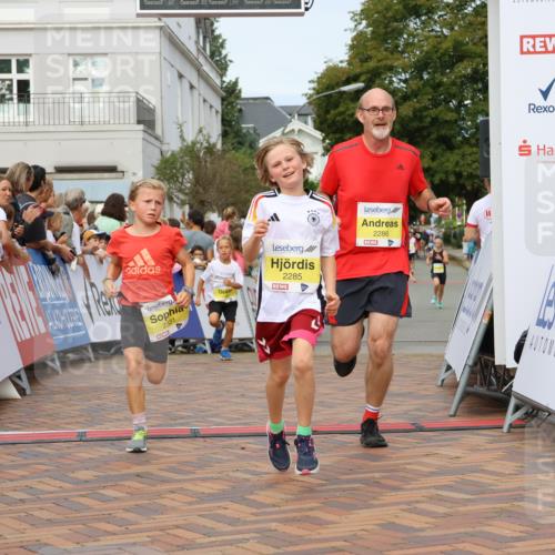 31.08.2025 - 21. Blankeneser Heldenlauf Strokosch-Dieckow http://msf.ph/oto/8692059 31.08.2025 10:25:07 Ziel 2357, 2183, 2717, 2285, 2286, 2331, 2359, 2661 meine-sportfotos.de