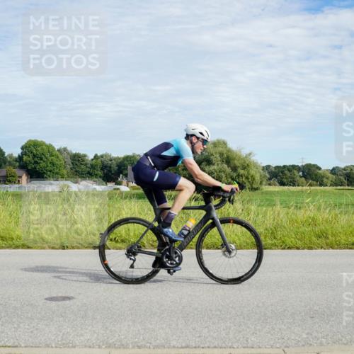 31.08.2025 - Elbe Triathlon Hamburg Michael Burmester http://msf.ph/oto/8692093 31.08.2025 10:24:15 Radfahren 975, 997, 1018, 1047, 1076 meine-sportfotos.de