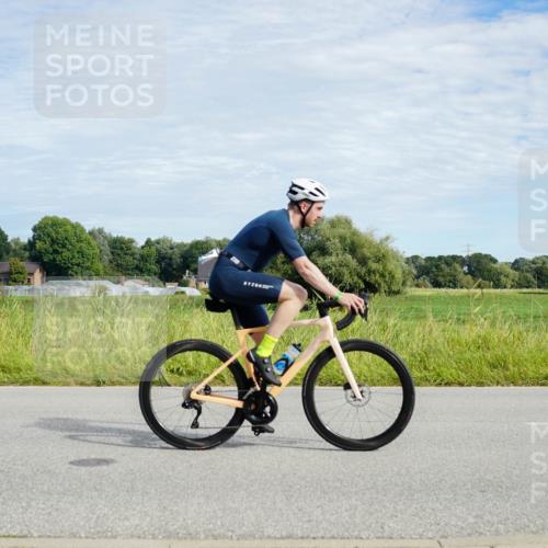 31.08.2025 - Elbe Triathlon Hamburg Michael Burmester http://msf.ph/oto/8692094 31.08.2025 10:24:16 Radfahren 975, 1018, 1047, 1076 meine-sportfotos.de