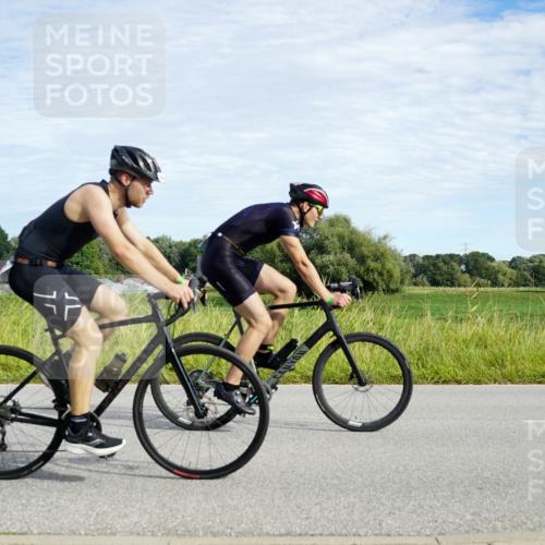 31.08.2025 - Elbe Triathlon Hamburg Michael Burmester http://msf.ph/oto/8692099 31.08.2025 10:24:24 Radfahren 703, 847, 943, 972, 1028, 1047, 1074, 1083, 1099 meine-sportfotos.de