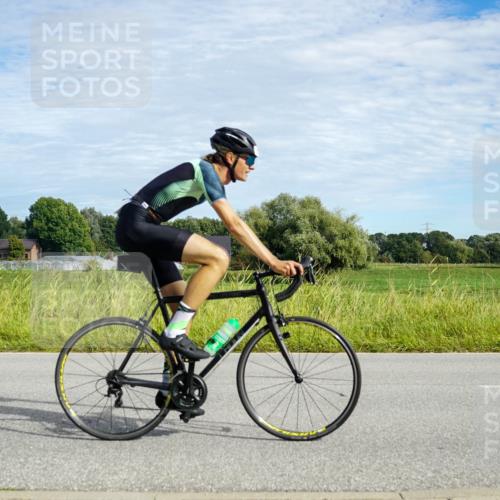 31.08.2025 - Elbe Triathlon Hamburg Michael Burmester http://msf.ph/oto/8692118 31.08.2025 10:24:59 Radfahren 446, 662, 693, 893, 937, 964, 1062 meine-sportfotos.de