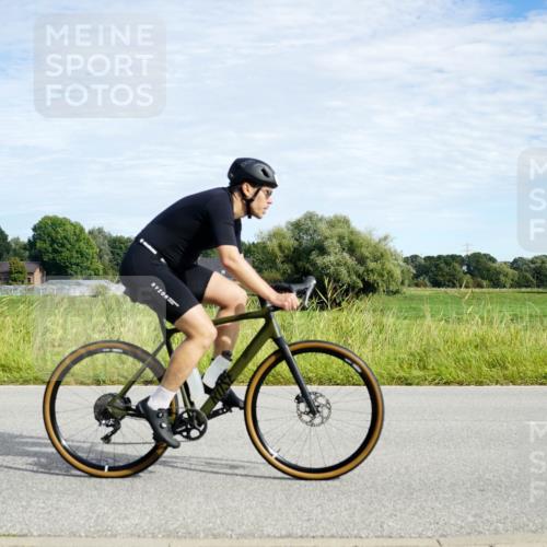 31.08.2025 - Elbe Triathlon Hamburg Michael Burmester http://msf.ph/oto/8692120 31.08.2025 10:25:03 Radfahren 446, 662, 782, 893, 929, 964, 1062 meine-sportfotos.de