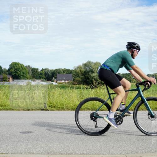 31.08.2025 - Elbe Triathlon Hamburg Michael Burmester http://msf.ph/oto/8692131 31.08.2025 10:25:12 Radfahren 782, 929, 955, 958, 966, 1003, 1039, 1094, 1096 meine-sportfotos.de