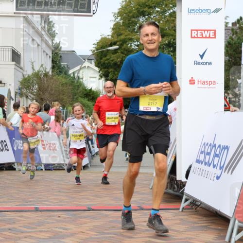 31.08.2025 - 21. Blankeneser Heldenlauf Strokosch-Dieckow http://msf.ph/oto/8692139 31.08.2025 10:25:06 Ziel 2357, 2183, 2717, 2285, 2286, 2331, 2359, 2661 meine-sportfotos.de