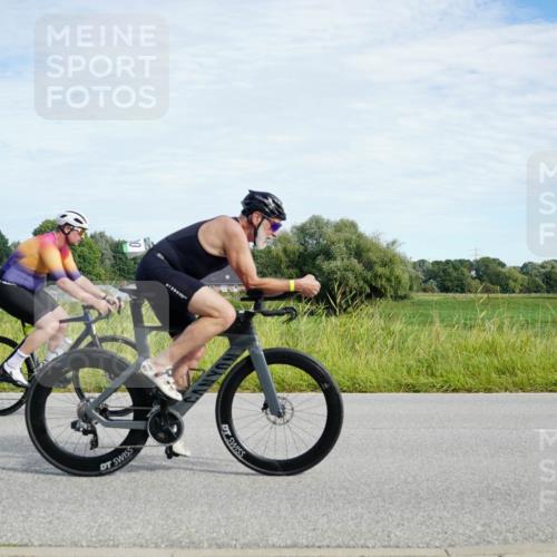 31.08.2025 - Elbe Triathlon Hamburg Michael Burmester http://msf.ph/oto/8692152 31.08.2025 10:25:57 Radfahren 503, 806, 890, 1020, 1029, 1055 meine-sportfotos.de