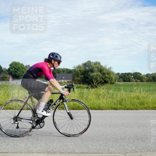 31.08.2025 - Elbe Triathlon Hamburg Michael Burmester http://msf.ph/oto/8692155 31.08.2025 10:26:03 Radfahren 768, 806, 1082 meine-sportfotos.de