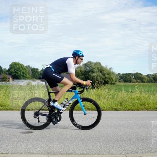 31.08.2025 - Elbe Triathlon Hamburg Michael Burmester http://msf.ph/oto/8692158 31.08.2025 10:26:06 Radfahren 768, 806, 1022, 1082 meine-sportfotos.de