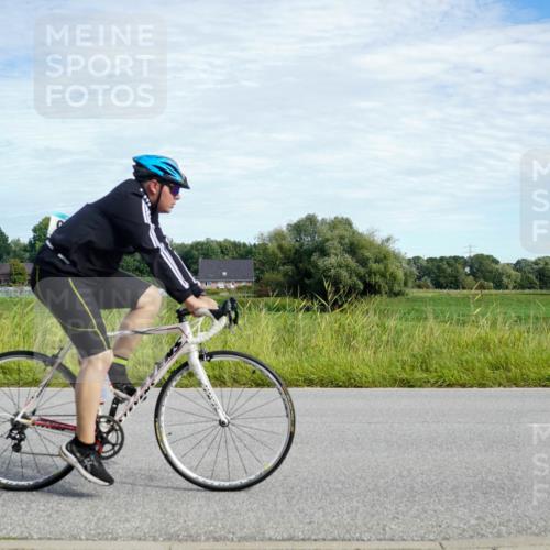 31.08.2025 - Elbe Triathlon Hamburg Michael Burmester http://msf.ph/oto/8692163 31.08.2025 10:26:22 Radfahren 905, 936, 951, 1103, 1108, 1149 meine-sportfotos.de