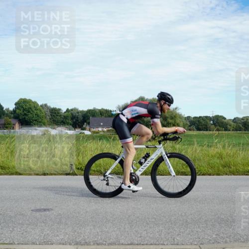 31.08.2025 - Elbe Triathlon Hamburg Michael Burmester http://msf.ph/oto/8692207 31.08.2025 10:27:51 Radfahren 401, 779, 1057, 1098, 1148 meine-sportfotos.de