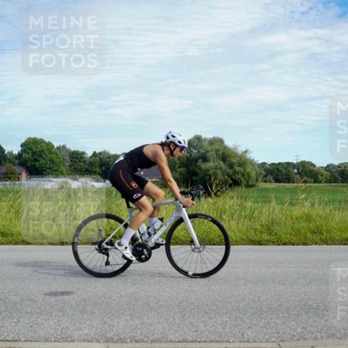 31.08.2025 - Elbe Triathlon Hamburg Michael Burmester http://msf.ph/oto/8692223 31.08.2025 10:28:33 Radfahren 673, 748, 789, 815, 848, 876 meine-sportfotos.de