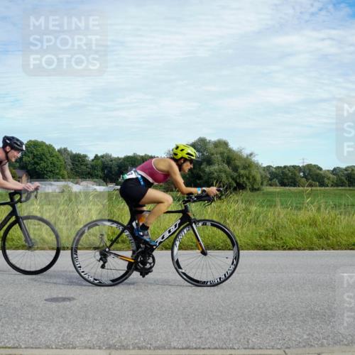 31.08.2025 - Elbe Triathlon Hamburg Michael Burmester http://msf.ph/oto/8692236 31.08.2025 10:28:55 Radfahren 833, 881, 884, 1160 meine-sportfotos.de