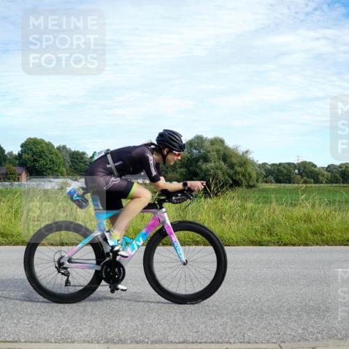 31.08.2025 - Elbe Triathlon Hamburg Michael Burmester http://msf.ph/oto/8692237 31.08.2025 10:28:56 Radfahren 833, 881, 884, 1160 meine-sportfotos.de