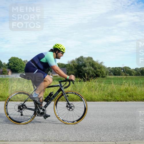 31.08.2025 - Elbe Triathlon Hamburg Michael Burmester http://msf.ph/oto/8692241 31.08.2025 10:29:18 Radfahren 837, 1102, 1196 meine-sportfotos.de