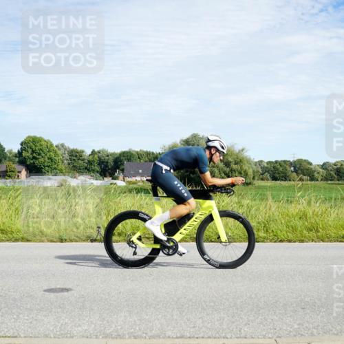 31.08.2025 - Elbe Triathlon Hamburg Michael Burmester http://msf.ph/oto/8692255 31.08.2025 10:29:57 Radfahren 606, 870, 887, 888, 1011, 1155, 1180, 1202 meine-sportfotos.de