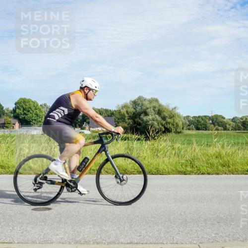 31.08.2025 - Elbe Triathlon Hamburg Michael Burmester http://msf.ph/oto/8692259 31.08.2025 10:29:59 Radfahren 606, 870, 887, 888, 1011, 1155, 1180, 1202 meine-sportfotos.de