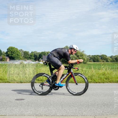 31.08.2025 - Elbe Triathlon Hamburg Michael Burmester http://msf.ph/oto/8692262 31.08.2025 10:30:01 Radfahren 606, 870, 887, 1011, 1180, 1202 meine-sportfotos.de