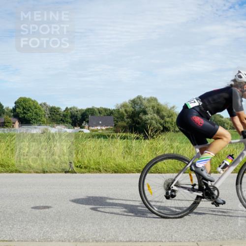 31.08.2025 - Elbe Triathlon Hamburg Michael Burmester http://msf.ph/oto/8692263 31.08.2025 10:30:02 Radfahren 606, 887, 1011, 1180, 1202 meine-sportfotos.de