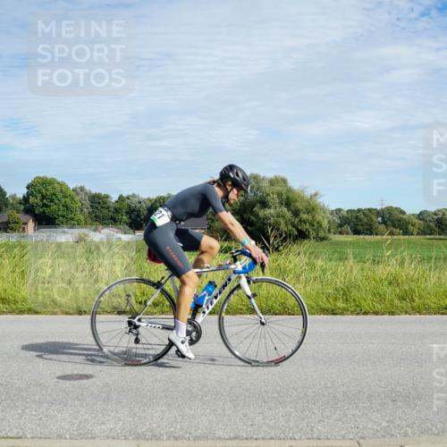 31.08.2025 - Elbe Triathlon Hamburg Michael Burmester http://msf.ph/oto/8692268 31.08.2025 10:30:20 Radfahren 587, 745, 821, 845, 949, 1445 meine-sportfotos.de