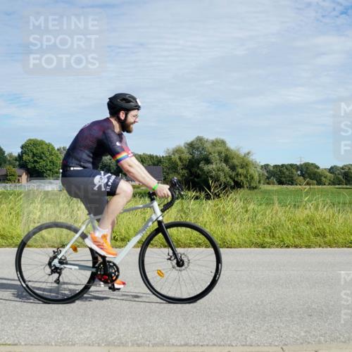 31.08.2025 - Elbe Triathlon Hamburg Michael Burmester http://msf.ph/oto/8692287 31.08.2025 10:31:15 Radfahren 1072, 1187 meine-sportfotos.de