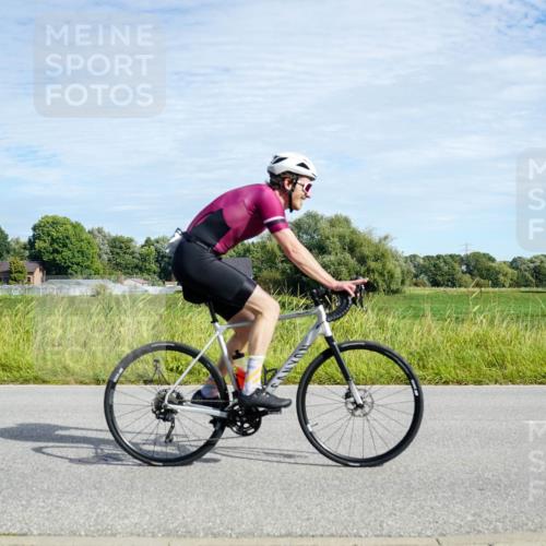 31.08.2025 - Elbe Triathlon Hamburg Michael Burmester http://msf.ph/oto/8692298 31.08.2025 10:31:44 Radfahren 868, 906, 1014, 1143 meine-sportfotos.de