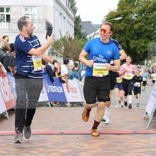 31.08.2025 - 21. Blankeneser Heldenlauf Strokosch-Dieckow http://msf.ph/oto/8692320 31.08.2025 10:29:32 Ziel 2614, 2615, 2684, 2538, 2558, 2277 meine-sportfotos.de