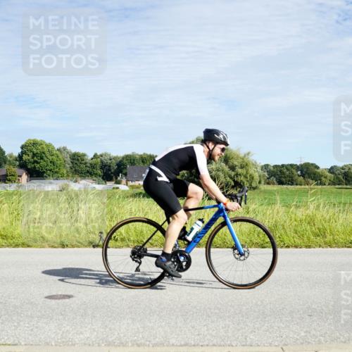 31.08.2025 - Elbe Triathlon Hamburg Michael Burmester http://msf.ph/oto/8692347 31.08.2025 10:33:23 Radfahren 826, 850, 908, 944, 1119, 1157, 1177, 1191, 1241 meine-sportfotos.de