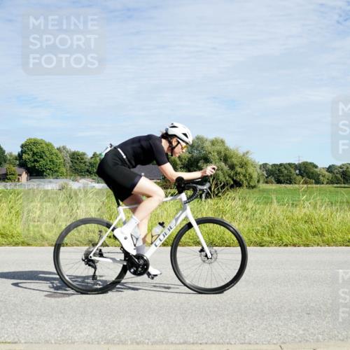 31.08.2025 - Elbe Triathlon Hamburg Michael Burmester http://msf.ph/oto/8692361 31.08.2025 10:33:41 Radfahren 758, 820, 823, 825, 869 meine-sportfotos.de