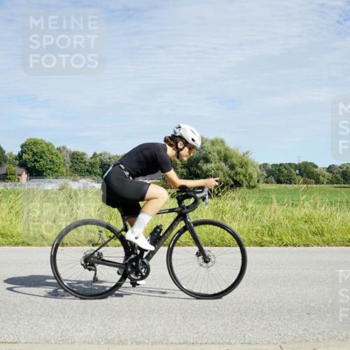 31.08.2025 - Elbe Triathlon Hamburg Michael Burmester http://msf.ph/oto/8692363 31.08.2025 10:33:42 Radfahren 758, 820, 823, 825, 869, 1223 meine-sportfotos.de