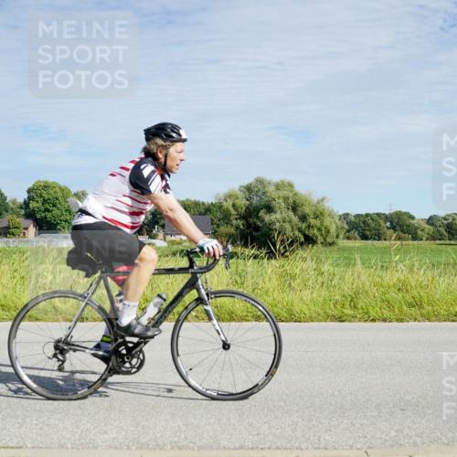 31.08.2025 - Elbe Triathlon Hamburg Michael Burmester http://msf.ph/oto/8692365 31.08.2025 10:33:45 Radfahren 758, 823, 825, 1223 meine-sportfotos.de