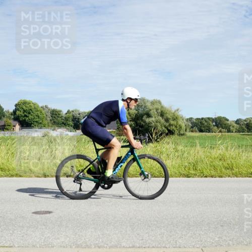 31.08.2025 - Elbe Triathlon Hamburg Michael Burmester http://msf.ph/oto/8692369 31.08.2025 10:33:56 Radfahren 1025, 1238 meine-sportfotos.de