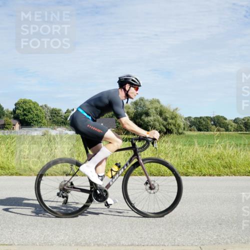 31.08.2025 - Elbe Triathlon Hamburg Michael Burmester http://msf.ph/oto/8692376 31.08.2025 10:34:14 Radfahren 909, 928, 1033, 1090, 1136, 1167, 1190 meine-sportfotos.de