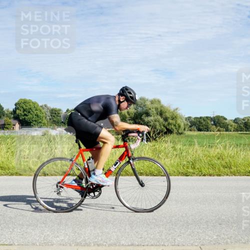 31.08.2025 - Elbe Triathlon Hamburg Michael Burmester http://msf.ph/oto/8692393 31.08.2025 10:34:48 Radfahren 841, 1134, 1231, 1244 meine-sportfotos.de