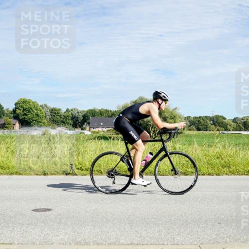 31.08.2025 - Elbe Triathlon Hamburg Michael Burmester http://msf.ph/oto/8692404 31.08.2025 10:35:09 Radfahren 794, 957, 1034, 1126, 1236 meine-sportfotos.de