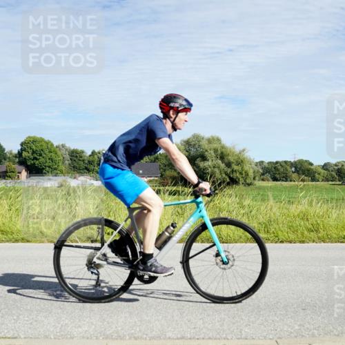 31.08.2025 - Elbe Triathlon Hamburg Michael Burmester http://msf.ph/oto/8692441 31.08.2025 10:36:10 Radfahren 781, 807, 828, 915, 1000, 1001, 1217, 1245 meine-sportfotos.de
