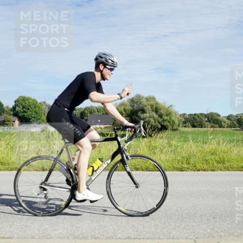 31.08.2025 - Elbe Triathlon Hamburg Michael Burmester http://msf.ph/oto/8692458 31.08.2025 10:36:41 Radfahren 920, 1024, 1042, 1113, 1137, 1222 meine-sportfotos.de