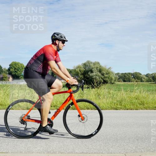 31.08.2025 - Elbe Triathlon Hamburg Michael Burmester http://msf.ph/oto/8692462 31.08.2025 10:36:45 Radfahren 920, 963, 983, 998, 1067, 1113, 1124, 1135, 1137 meine-sportfotos.de