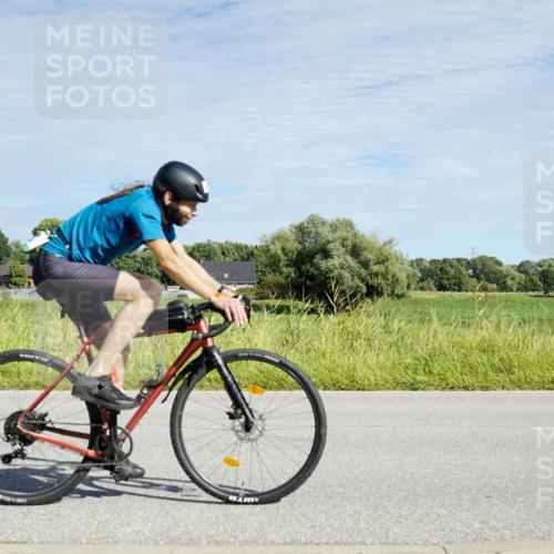 31.08.2025 - Elbe Triathlon Hamburg Michael Burmester http://msf.ph/oto/8692497 31.08.2025 10:37:47 Radfahren 749, 978, 1049, 1133 meine-sportfotos.de