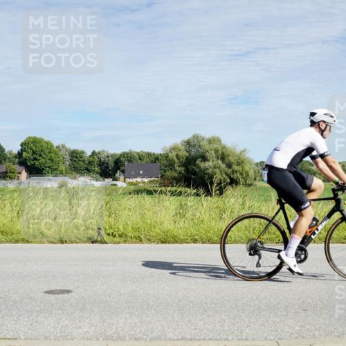31.08.2025 - Elbe Triathlon Hamburg Michael Burmester http://msf.ph/oto/8692534 31.08.2025 10:38:32 Radfahren 783, 790, 795, 899, 971, 1077, 1109, 1274 meine-sportfotos.de