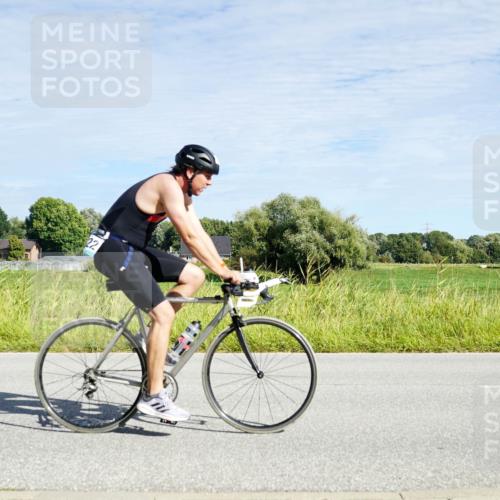 31.08.2025 - Elbe Triathlon Hamburg Michael Burmester http://msf.ph/oto/8692551 31.08.2025 10:39:02 Radfahren 995, 996, 1122 meine-sportfotos.de