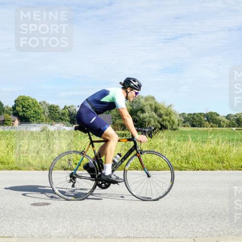 31.08.2025 - Elbe Triathlon Hamburg Michael Burmester http://msf.ph/oto/8692554 31.08.2025 10:39:12 Radfahren 842, 871, 979 meine-sportfotos.de