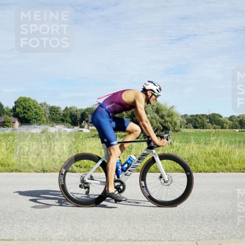 31.08.2025 - Elbe Triathlon Hamburg Michael Burmester http://msf.ph/oto/8692577 31.08.2025 10:39:46 Radfahren 762, 961, 964, 1080, 1149 meine-sportfotos.de