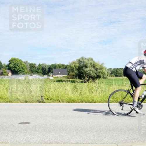 31.08.2025 - Elbe Triathlon Hamburg Michael Burmester http://msf.ph/oto/8692599 31.08.2025 10:40:40 Radfahren 818, 1021, 1039, 1043, 1298 meine-sportfotos.de