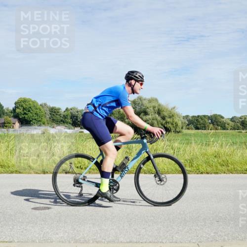 31.08.2025 - Elbe Triathlon Hamburg Michael Burmester http://msf.ph/oto/8692605 31.08.2025 10:40:50 Radfahren 975, 1060, 1129 meine-sportfotos.de