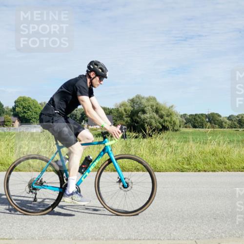 31.08.2025 - Elbe Triathlon Hamburg Michael Burmester http://msf.ph/oto/8692607 31.08.2025 10:40:53 Radfahren 792, 933, 975, 1060, 1129 meine-sportfotos.de